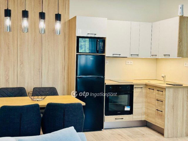 Eladó téglalakás, Debrecenben 69.9 M Ft, 2 szobás