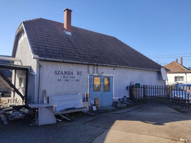 Eladó ipari ingatlan, Ajkán 38.9 M Ft / költözzbe.hu