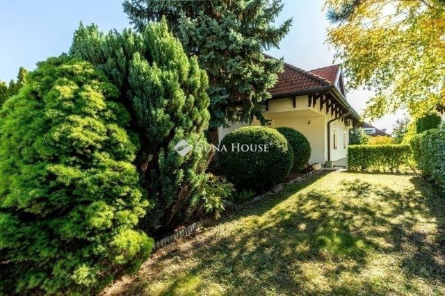 Eladó ikerház, Budapesten, II. kerületben 348 M Ft, 6 szobás