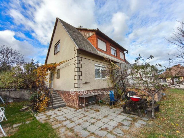 Eladó családi ház, Kiskunlacházán 75 M Ft, 4 szobás