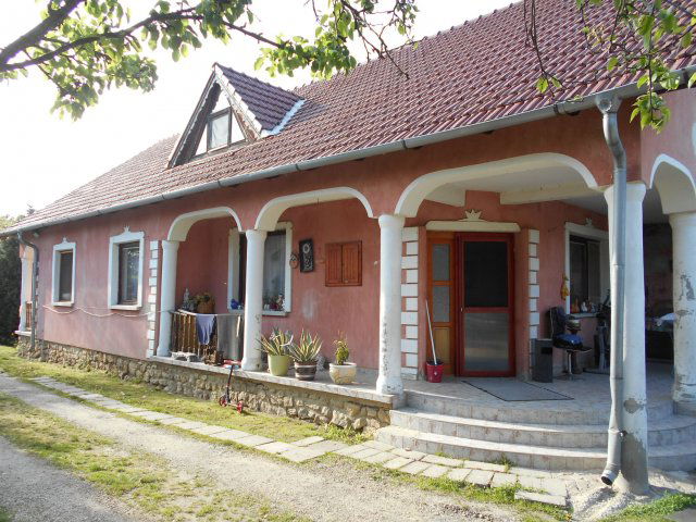 Eladó családi ház, Noszlopon 49 M Ft, 5 szobás