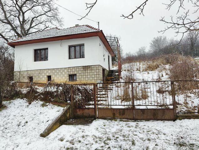 Eladó családi ház, Varbócon 15.5 M Ft, 1+1 szobás