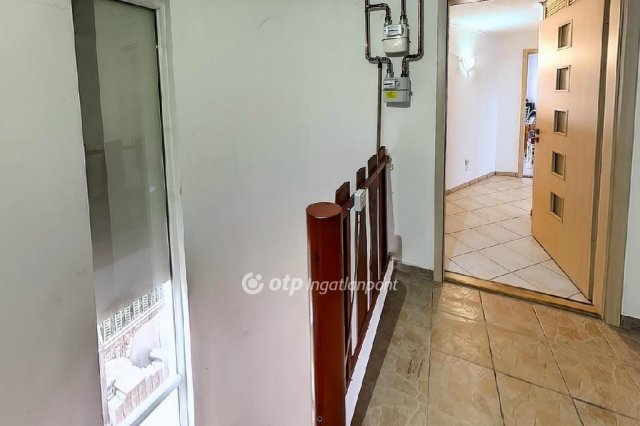 Eladó családi ház, Vecsésen 140 M Ft, 4 szobás