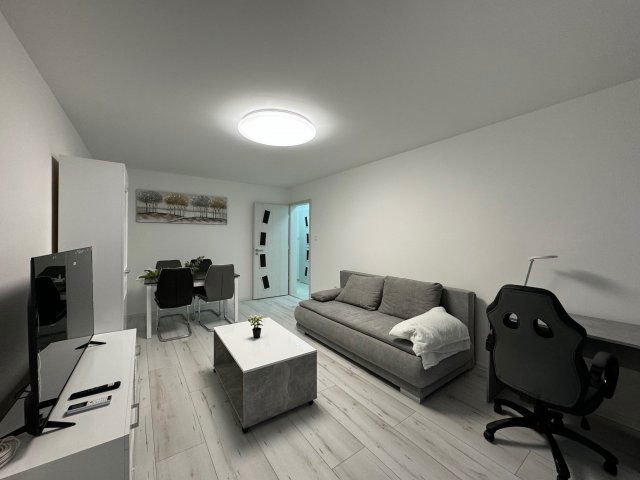 Kiadó panellakás, albérlet, Pécsett, Rókus utcában, 2 szobás