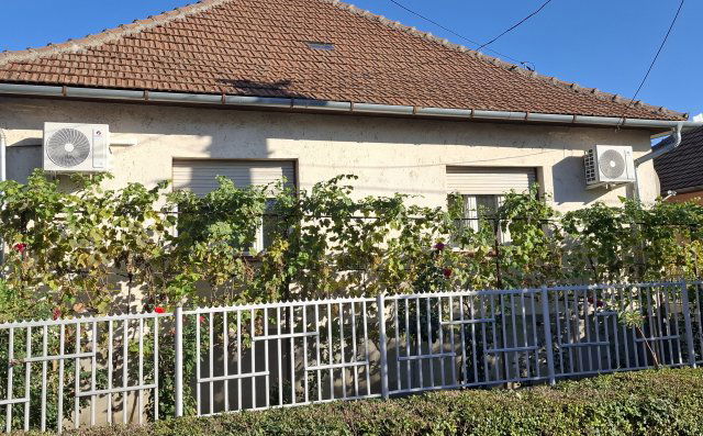 Eladó családi ház, Polgáron 29 M Ft, 4 szobás