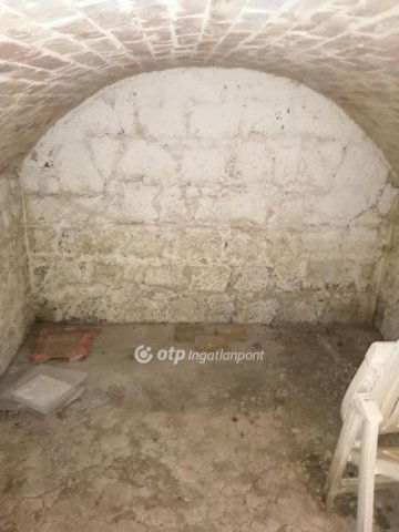 Eladó családi ház, Adácson 29 M Ft, 2+1 szobás