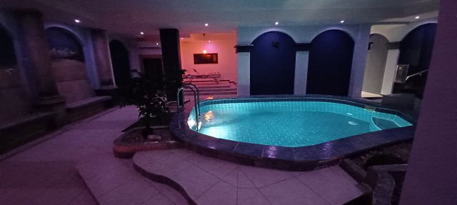 Eladó családi ház, Fertőszentmiklóson 400 M Ft, 11 szobás