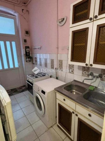 Eladó téglalakás, Budapesten, VII. kerületben 43.9 M Ft