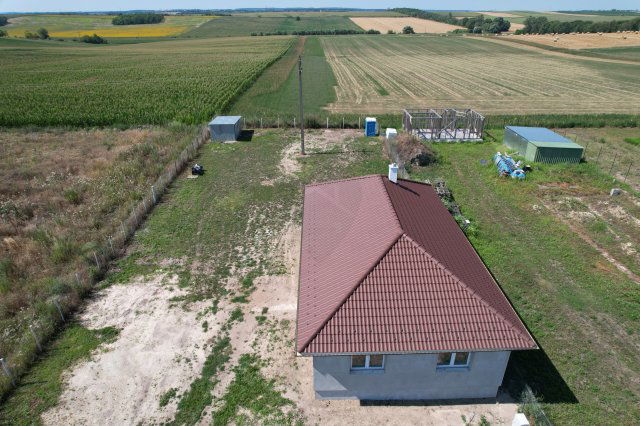 Eladó családi ház, Kömlődön 60.9 M Ft, 2+1 szobás