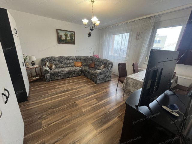 Eladó panellakás, Siófokon 45 M Ft, 1+1 szobás