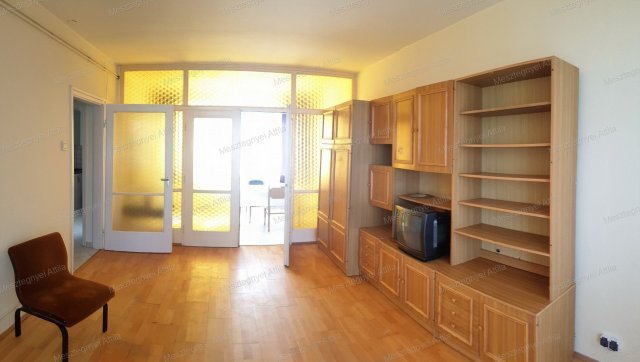 Kiadó panellakás, albérlet, Sopronban 200 E Ft / hó, 2+1 szobás