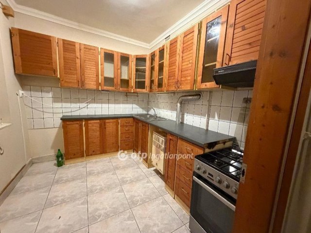 Eladó téglalakás, Tiszaújvárosban 22.5 M Ft, 1+1 szobás