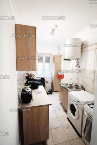 Eladó téglalakás, Budapesten, III. kerületben 48.9 M Ft