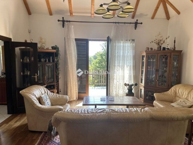 Eladó családi ház, Piliscsabán 149 M Ft, 5 szobás