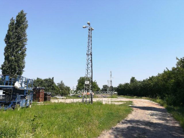 Eladó ipari ingatlan, Békéscsabán 380 M Ft