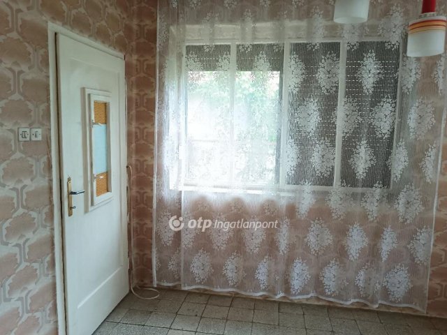 Eladó családi ház, Kengyelen 15.2 M Ft, 2 szobás