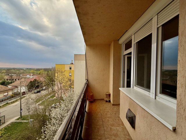 Eladó téglalakás, Törökszentmiklóson 22 M Ft, 1+1 szobás