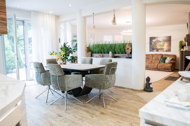 Eladó családi ház, Pilisvörösváron 340 M Ft, 4 szobás