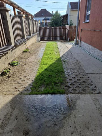 Eladó családi ház, Szigetszentmiklóson 98 M Ft, 3 szobás