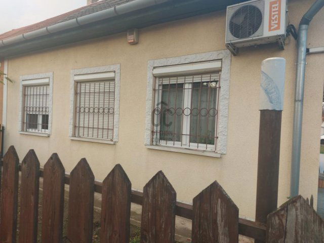 Eladó családi ház, Budapesten, XX. kerületben 58 M Ft, 3 szobás