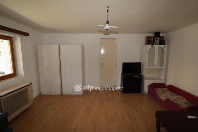 Eladó családi ház, Lóréven 34.9 M Ft, 3 szobás