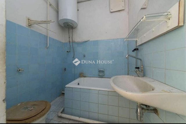 Eladó családi ház, Budapesten, XVII. kerületben 80 M Ft