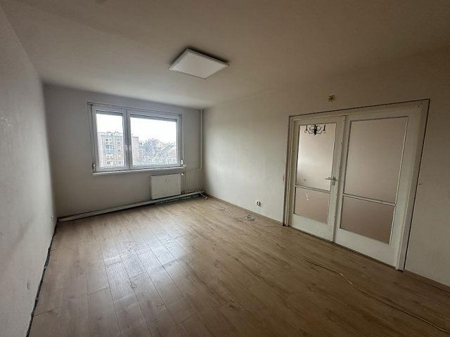 Eladó panellakás, IV. kerületben, Lebstück Mária utcában