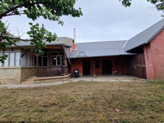 Eladó családi ház, Tótszentmártonon 32.9 M Ft, 5 szobás