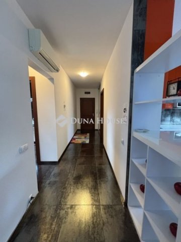 Kiadó téglalakás, albérlet, Tatán 320 E Ft / hó, 1 szobás