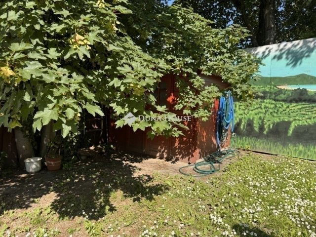 Eladó családi ház, Budapesten, III. kerületben 149.9 M Ft