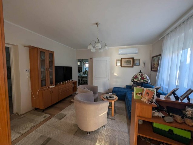 Eladó családi ház, Keszthelyen 99 M Ft, 4+1 szobás