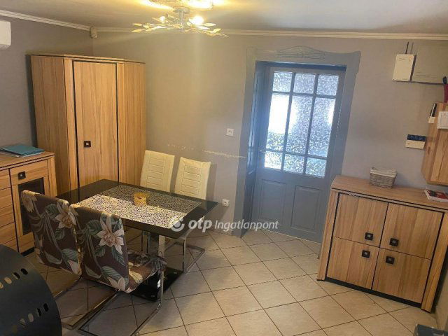 Eladó családi ház, Abonyban 32 M Ft, 1 szobás