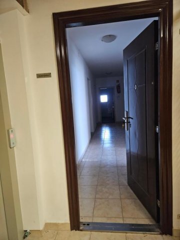 Eladó panellakás, Veszprémben 175 M Ft, 14 szobás