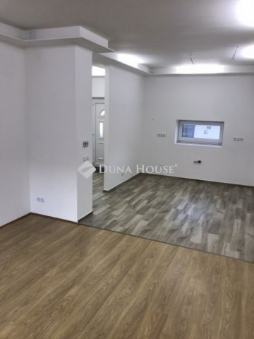 Eladó családi ház, Budapesten, XVIII. kerületben 115.3 M Ft