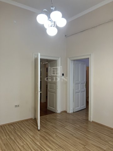 Eladó téglalakás, Budapesten, VI. kerületben 119 M Ft, 4 szobás