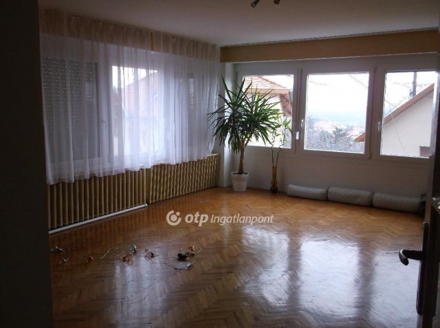 Eladó családi ház, Abasáron 65 M Ft, 3+3 szobás