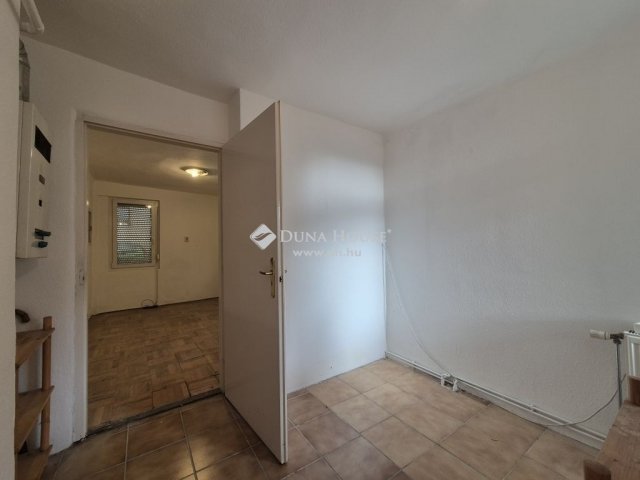 Eladó családi ház, Ürömön 76.9 M Ft, 3 szobás