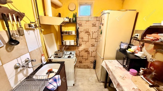 Eladó családi ház, Káván 24.9 M Ft, 2 szobás