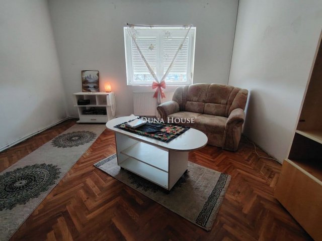 Eladó családi ház, Bakonycsernyén 35 M Ft, 2 szobás