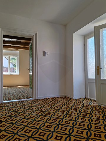 Eladó családi ház, Apcon 10 M Ft, 2 szobás