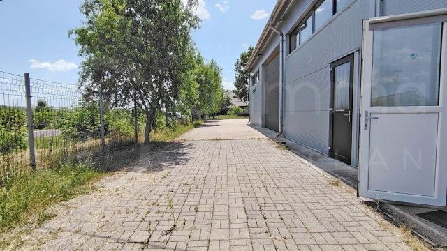 Kiadó ipari ingatlan, Szikszón 1200 E Ft / hó