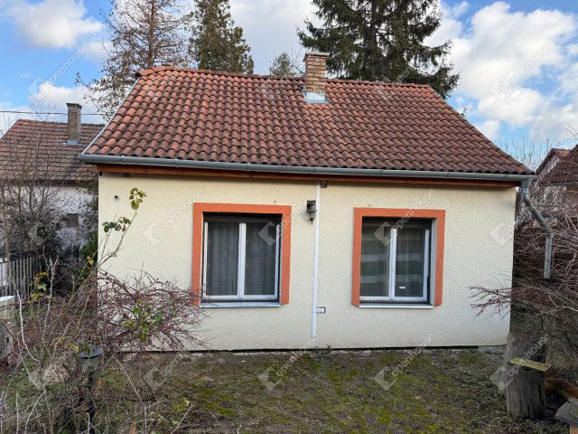 Eladó családi ház, Igalon 39.3 M Ft, 4 szobás