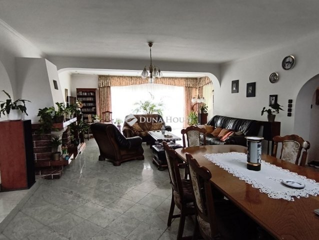 Eladó családi ház, Budapesten, XX. kerületben 175 M Ft