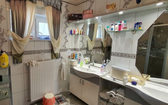 Eladó családi ház, Szombathelyen 125 M Ft, 4+1 szobás