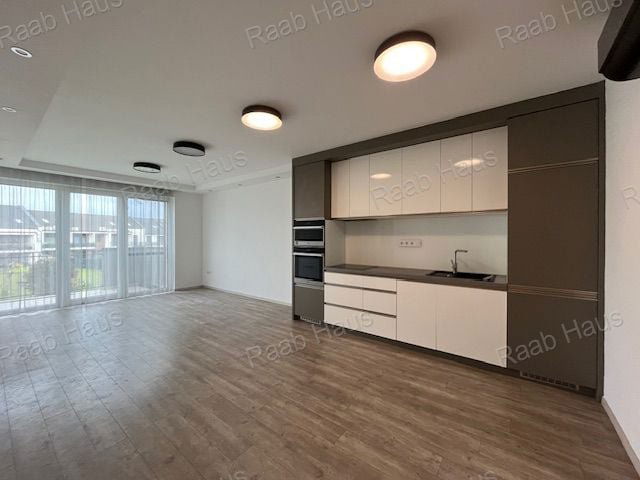 Kiadó téglalakás, albérlet, Győrött 350 E Ft / hó, 4 szobás