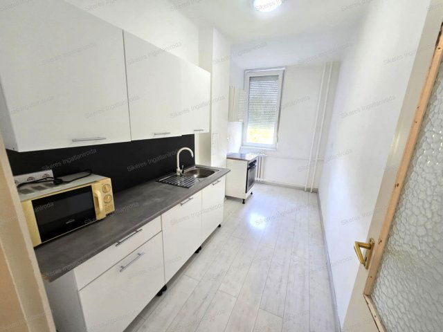 Kiadó téglalakás, albérlet, Tatabányán 170 E Ft / hó