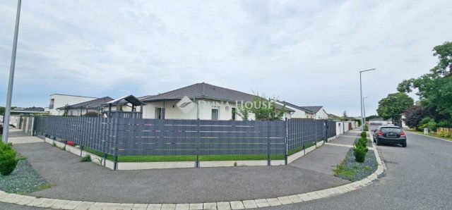 Eladó családi ház, Szombathelyen 84.99 M Ft, 4 szobás