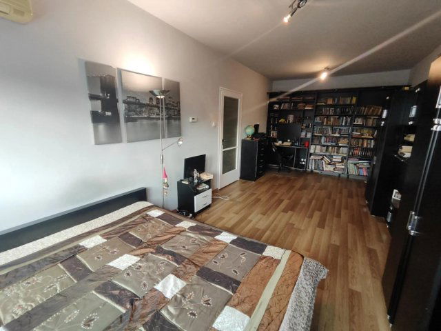 Eladó téglalakás, Szegeden 58.9 M Ft, 1 szobás