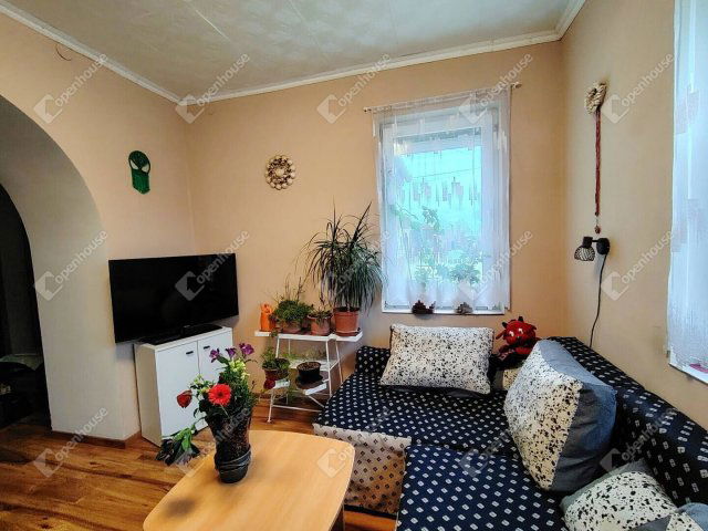 Eladó családi ház, Sárbogárdon 29.99 M Ft, 3 szobás