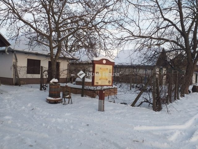 Eladó mezogazdasagi ingatlan, Monoron 9.9 M Ft